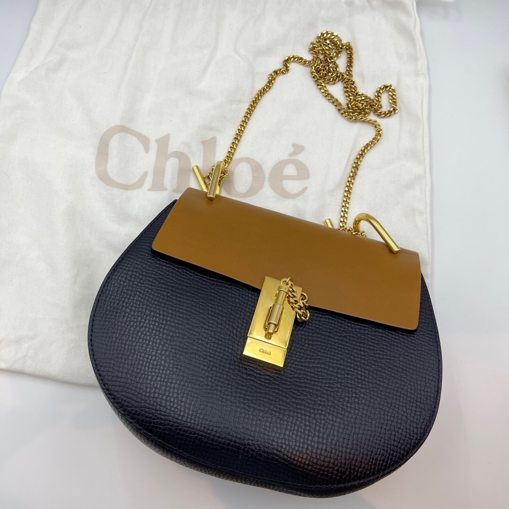 Chloe drew chain leather shoulder crossbody bag navy blue and camel women